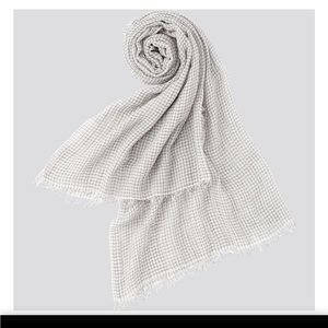 NWT🩵uniqlo cotton silk scarf